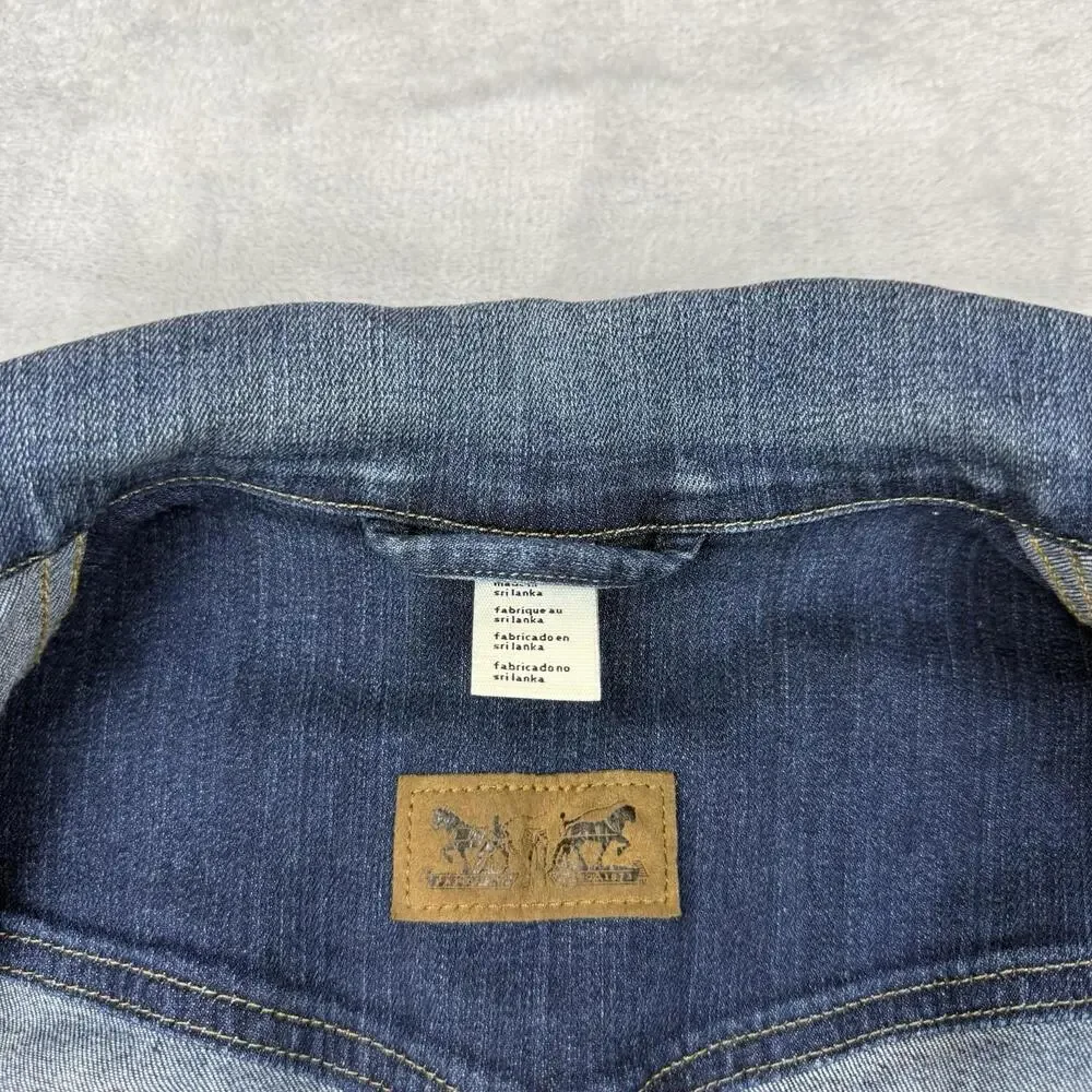 Levis Denim Jacket Women Blue Button Front Trucker Style Jean Jacket Size Small